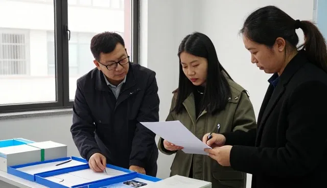 实木复合门在不同环境下的性能表现与定制建议